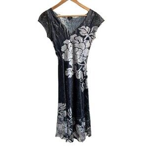 Komarov Crinkle Floral Midi Dress M Black White Lace Cap Sleeve V Neck Silky